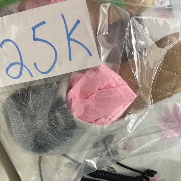 Womens Gray Velvet Quilted Slippers With Faux Fur Pom-Pom & Non-Slip Sole 9-10 - Picture 6 of 6